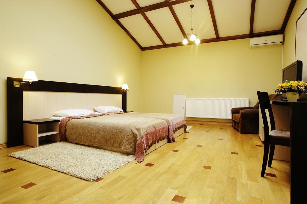 Mini-hotel Under The Roof * Lviv