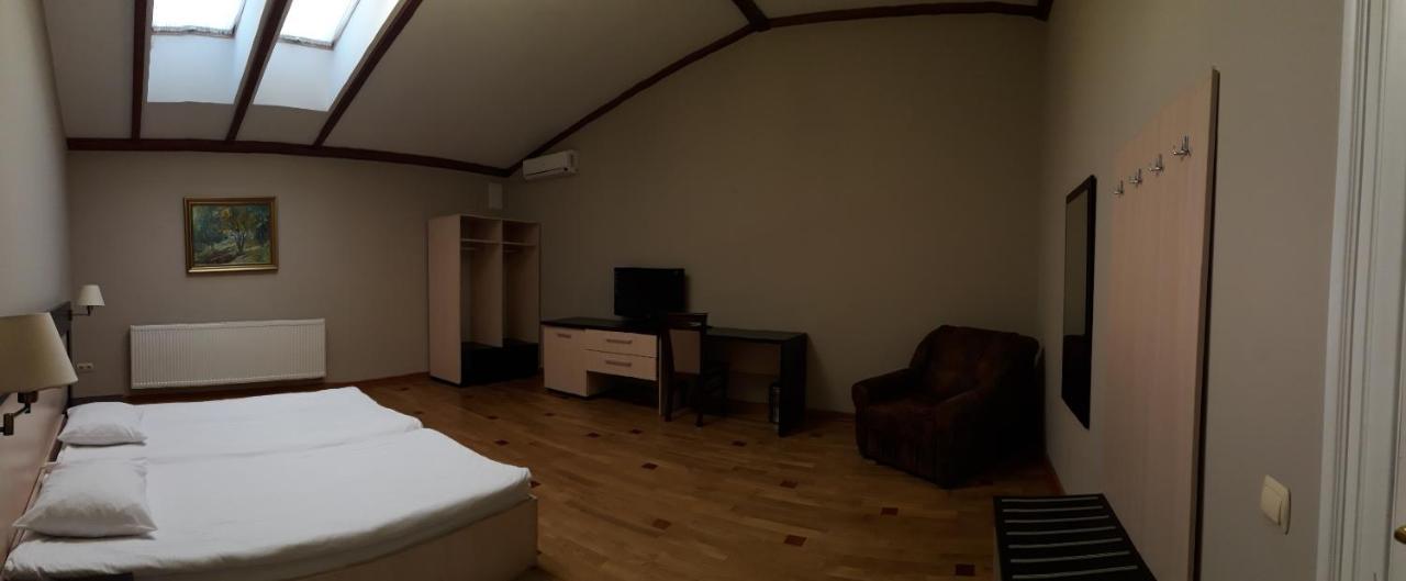 Mini-hotel Under The Roof * Lviv